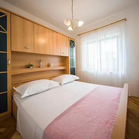 3 Bedroom Antonio Apartment *